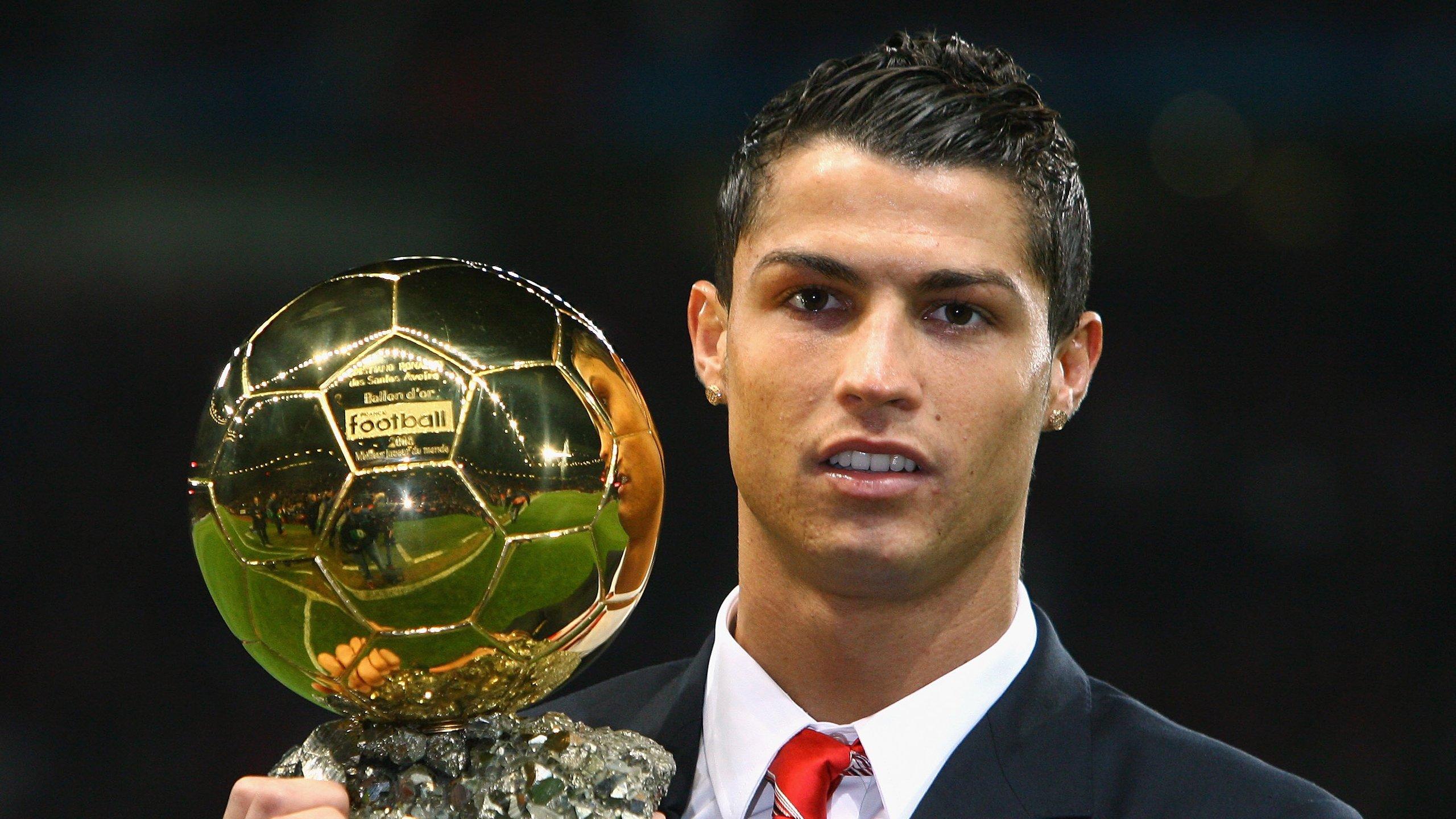 德转历史射手榜揭晓，C罗943球领跑全球，梅西882球紧追，莱万稳居第三